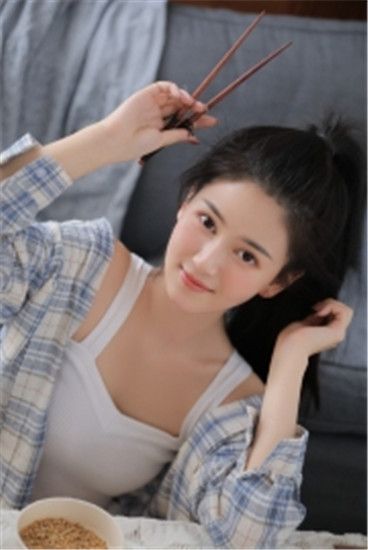 精品一卡2卡3卡4卡新区在线截图1