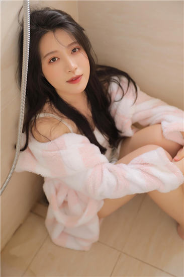 星空无限传媒xk0001韩小野出租女友截图3