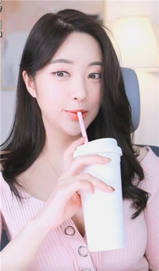 猫爪影像传媒寻小小视频截图4