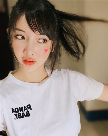 免费的最近直播比较火的黄台App截图2