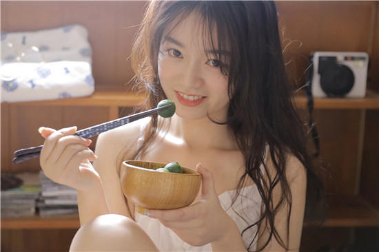 草莓榴莲向日葵黄绿巨人最新版截图2