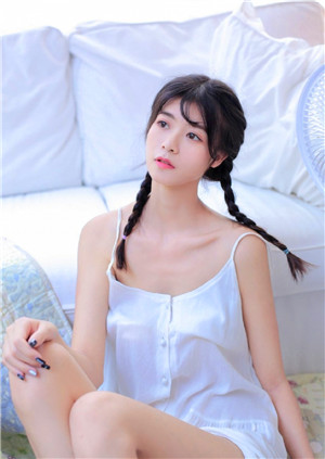 美好的夜晚从打开花季传媒开始截图1