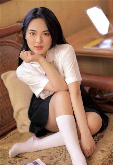 幸福宝草莓鸭脖向日葵截图1