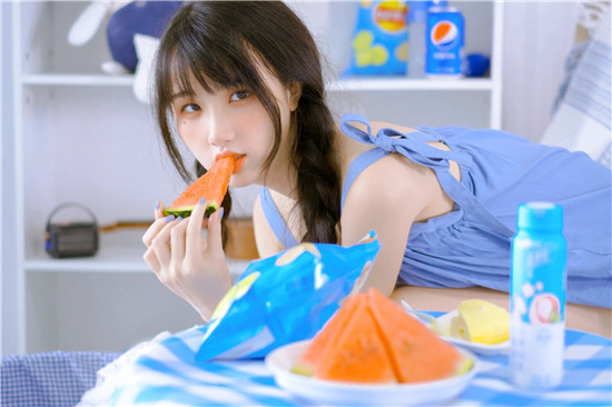 草莓榴莲向日葵绿巨人截图1